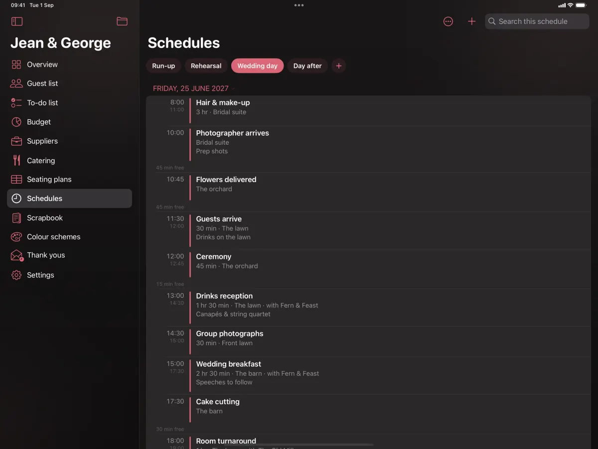 A wedding-day running order on iPad: hair and make-up, the photographer arriving, the ceremony, the wedding breakfast and the cake, each with its time, length and place, and the free gaps marked between them.